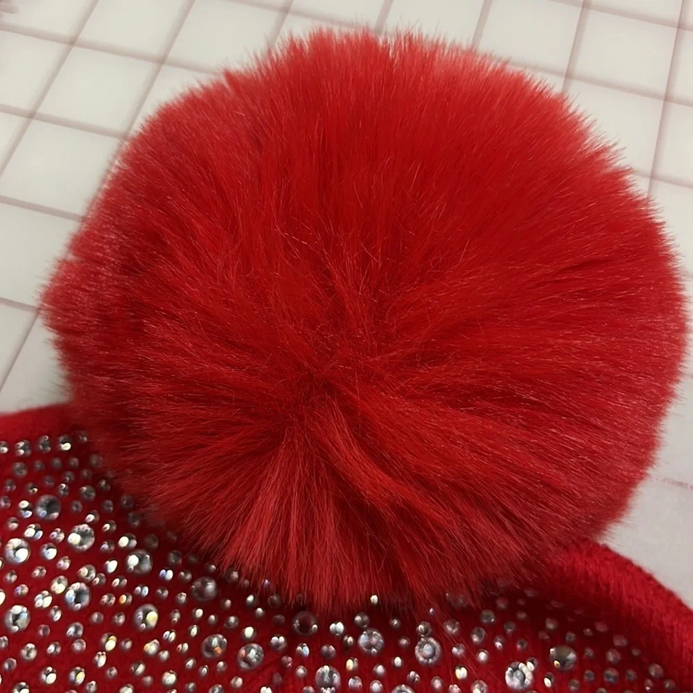 PIA ROSSINI NWT Silver Stud Faux Fur Red Pompom Ribbed Knit Fall/Winter Beanie - Picture 5 of 8